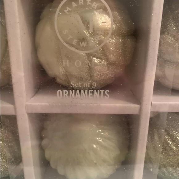 Martha Stewart Christmas Ornaments White/Off White And Gold Glitter - Picture 10 of 15